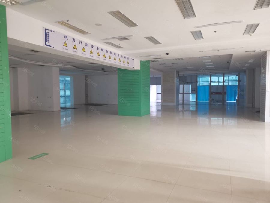 青秀区商铺 朝阳商圈,临街旺铺,二楼整层,停车方便,各娱乐卖场无限行业 实景图
