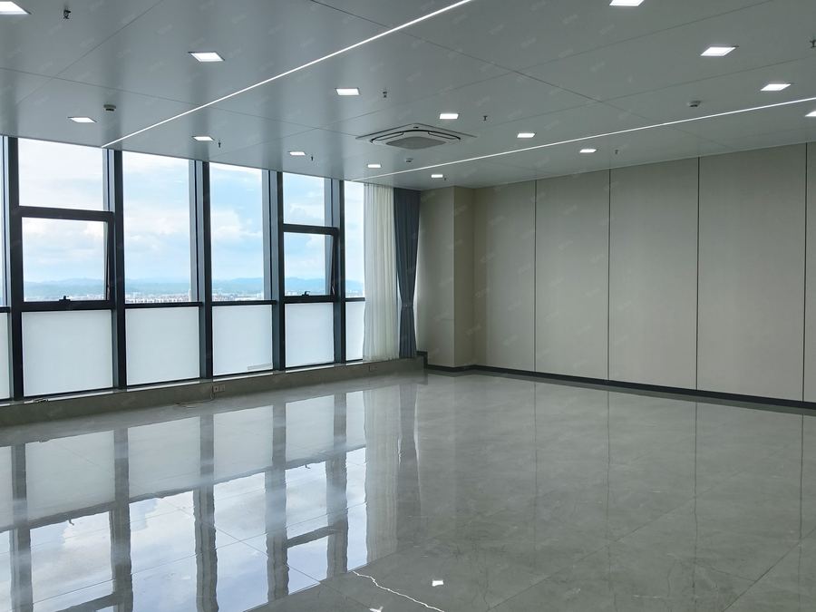 西乡塘区大学东路写字楼 东盟财经广场高楼层精装修大户型办公室 实景图