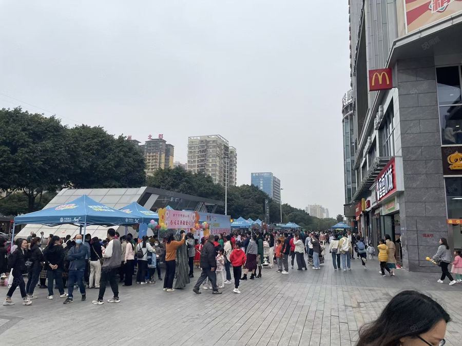 西乡塘区北湖商铺 黄金商圈大唐天成餐饮成行转让，适合奶茶咖啡，粉类小吃等！ 实景图