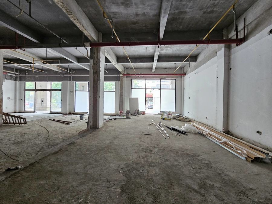 青秀区东盟商务商铺 东盟商务区 一楼商铺带外摆 20米大门头 实景图