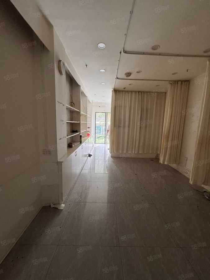 青秀区商铺 商铺直租秀灵路阳光城檀悦广西大学旁铺面招租价格美丽~ 实景图