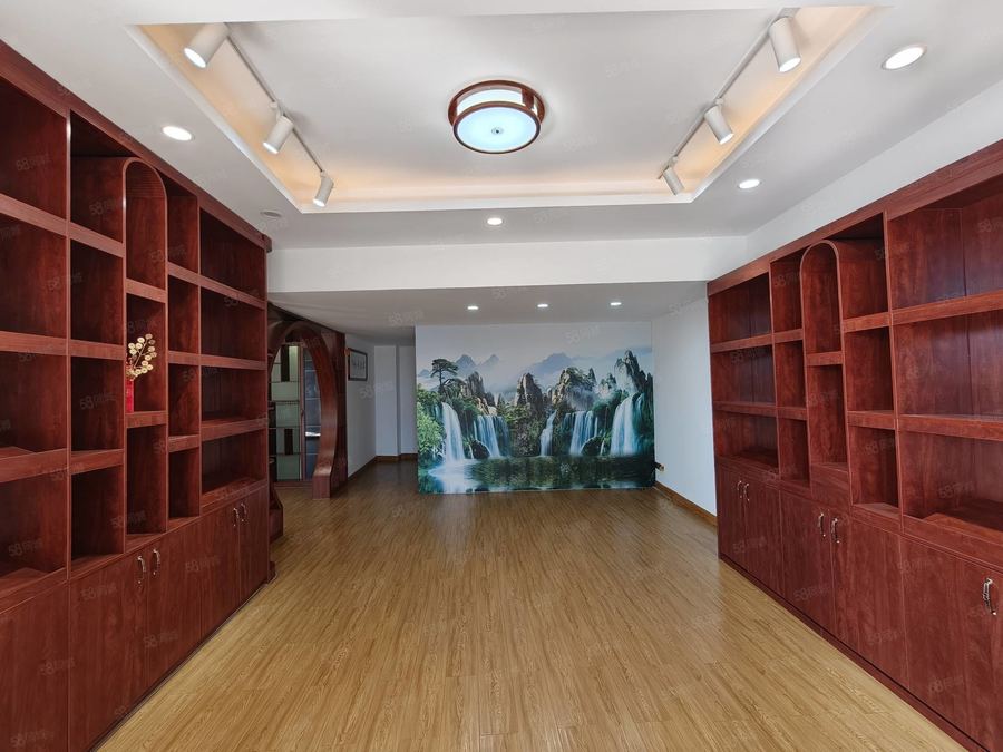 青秀区东盟商务商铺 临街茶庄会所出租，停车方便，租金便宜，可做办公室，茶室，会所 实景图