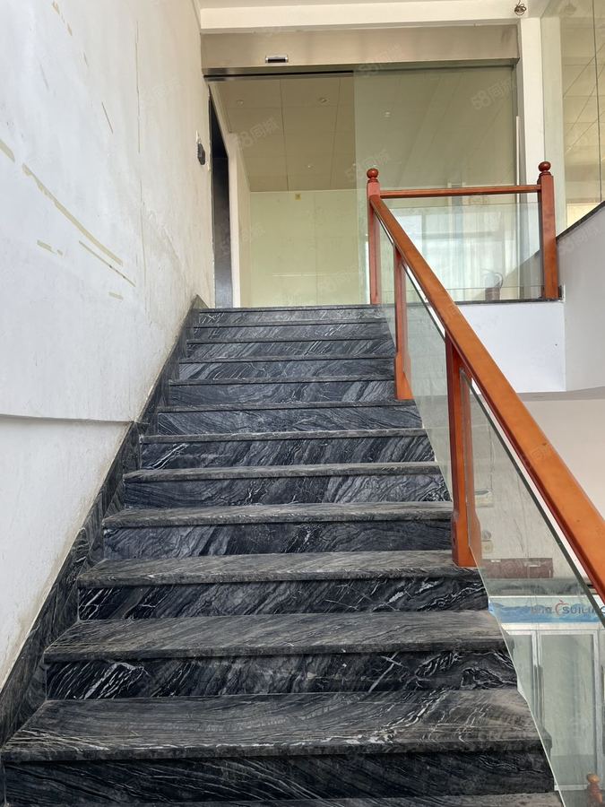 江南区沙井商铺 教培场地，近学校近小区，适合午晚托武馆办公等，停车方便 实景图