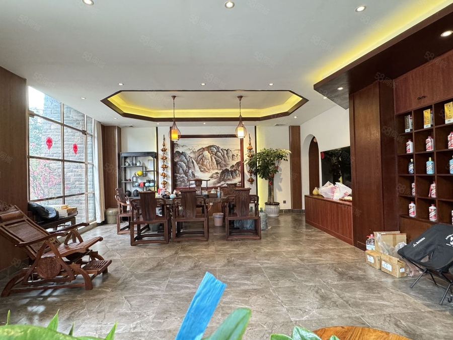 青秀区商铺 新出靓货!临街 茶酒庄 私人会所 带家私 停车15台 实景图