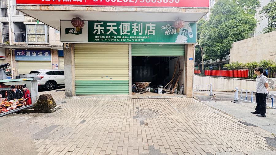 西乡塘区科园大道商铺 高新区临街旺铺!小区出入口,可做超市!开发商直租,优惠大放送 实景图