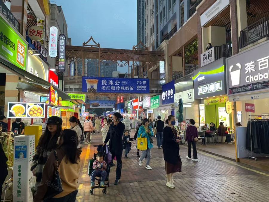 江南区10+1商业大道商铺 江南万达金街黄金旺铺出租，黄金商圈，适合餐饮粉饭，奶茶等 实景图