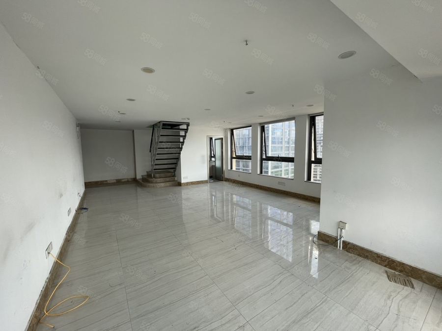 青秀区东葛路写字楼 两层使用面积 绿地中央旁 万达金座银座,可通上下水,双面采光 实景图