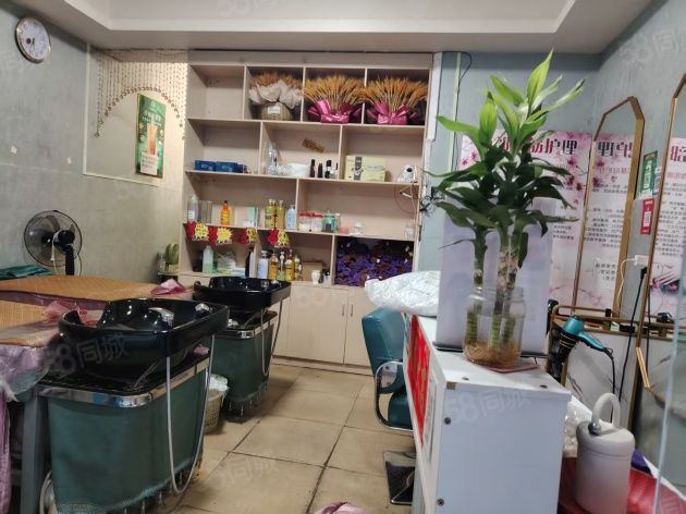 青秀区商铺 青秀区双拥路医科大附近35平临街头疗按摩店转让 实景图