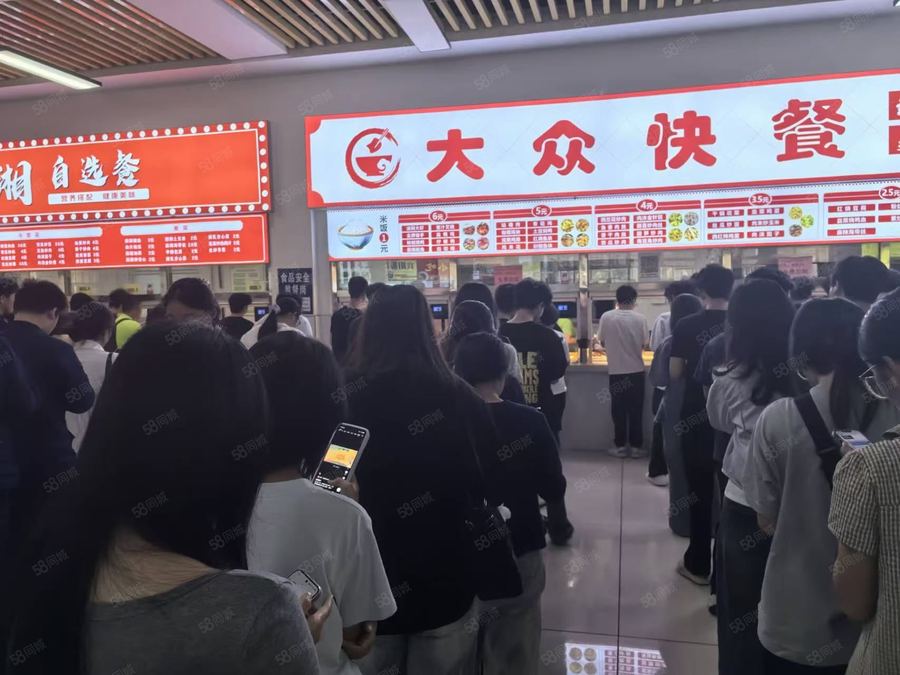 青秀区宾阳城区商铺 全封闭警察学院档口转让,就餐集中,日均4000,可看 实景图