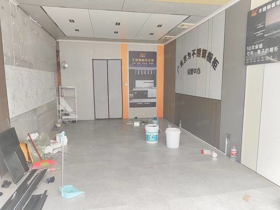 青秀区商铺 澳华花园商铺出租1600随时可看靠谱专业精装现成格局 实景图