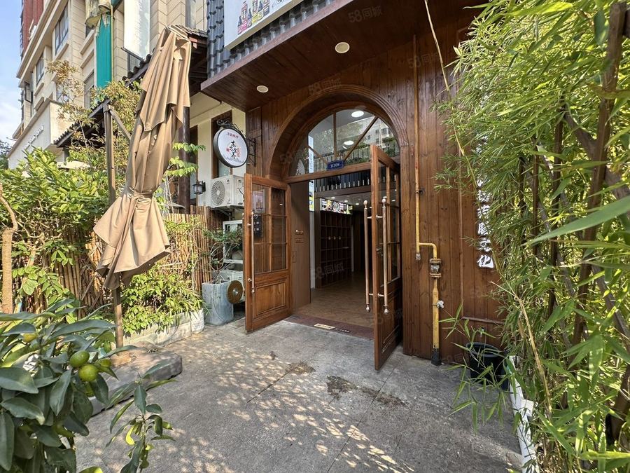 青秀区东盟商务商铺 一口价5500 茶馆 工作室 服装 随时看 实景图