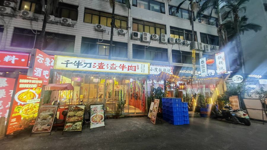 西乡塘区大学东路商铺 广西大学，商业街，商铺出租，租金低，有外摆，店铺方正 实景图