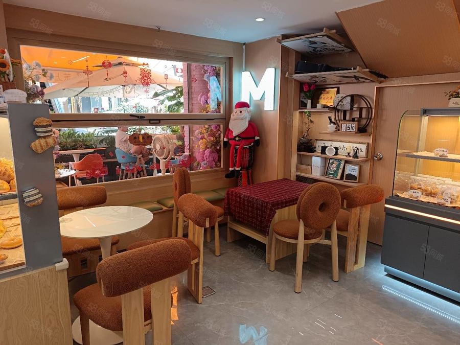 青秀区商铺 120平店上下层店铺整体转让,接手可经营 实景图