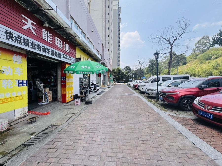 青秀区商铺 展示面强,位置好,人流大,欢迎实地看铺,房东房源 实景图