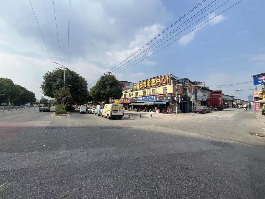 青秀区商铺 1200平可做厂房或仓储，近距离主干道20多米，进出方便 实景图