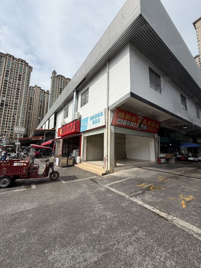 西乡塘区科园大道商铺 科德综合农贸市场老市场 临街转角七字铺 粮油百货厨具 餐饮 实景图