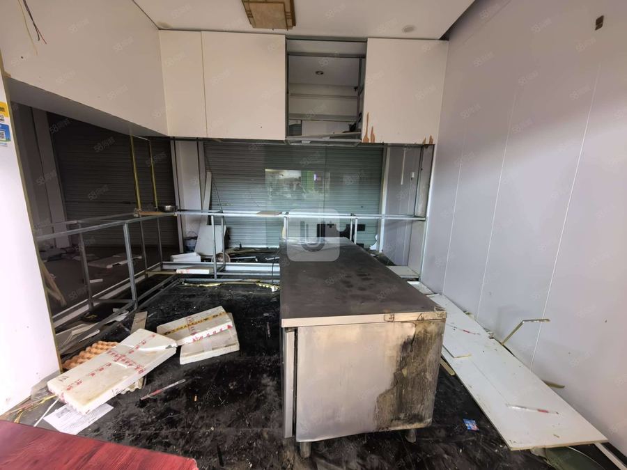 青秀区商铺 近地铁 金湖商圈 金湖帝景底商 靓铺招租 无转让费 价格实惠 实景图