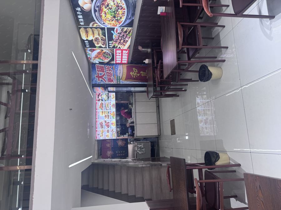 青秀区商铺 (蜂喔快转2)青秀绿地中央广场餐饮旺铺低价急转 实景图
