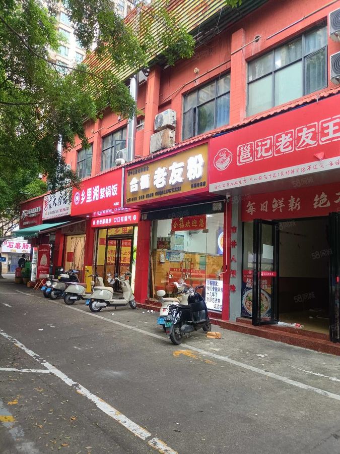 西乡塘区科园大道商铺 4星级农贸市场 前靠马路后通市场 无转让费 接手即可营业 实景图
