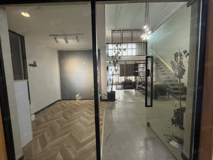 青秀区写字楼 真实！带家具，390元物业费，五象万科大厦！ 实景图