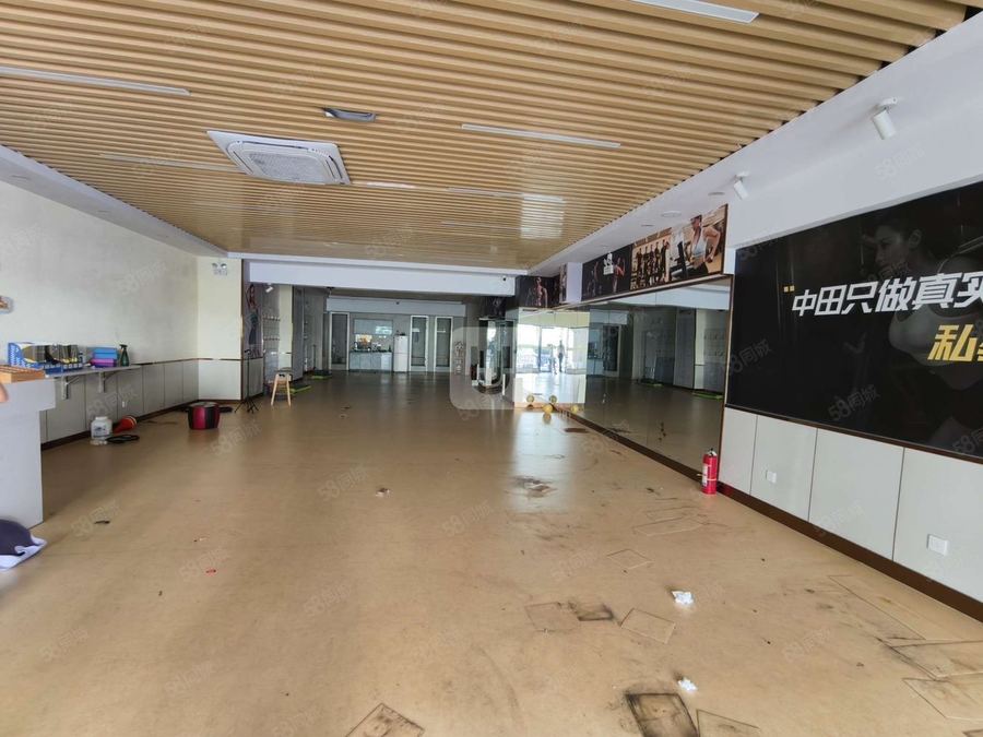 青秀区商铺 凤景湾临街商铺,停车位充足业态不限,随时可以看房价格可谈 实景图