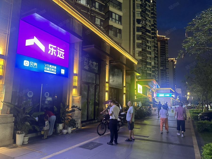 青秀区凤岭南商铺 青秀临街铺，租金50元每平，适营，茶庄，酒庄，美容，餐饮等 实景图