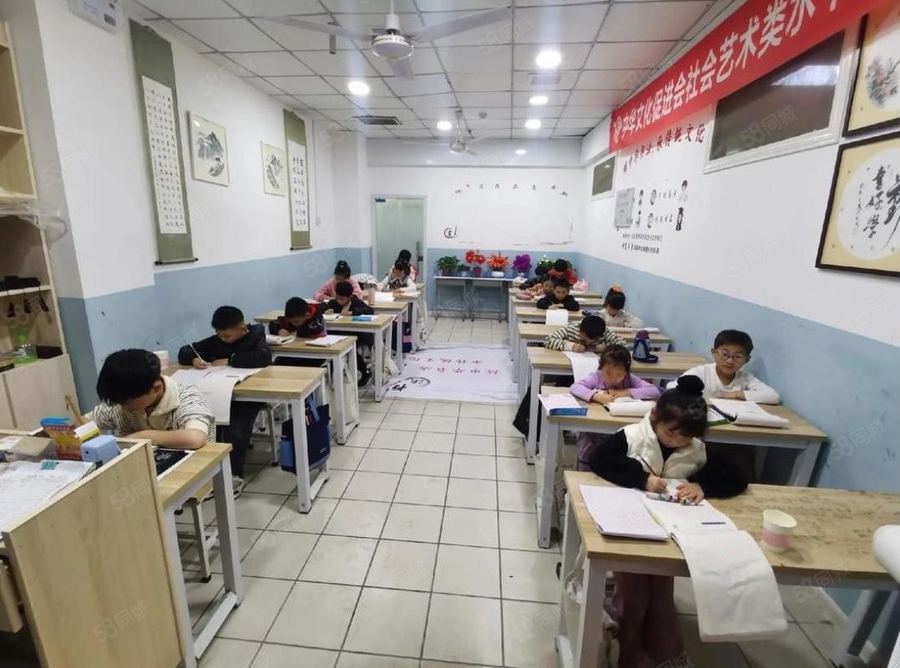西乡塘区商铺 西乡塘鲁班路广西大学附近240平带办学许可证练字专业培训机构 实景图