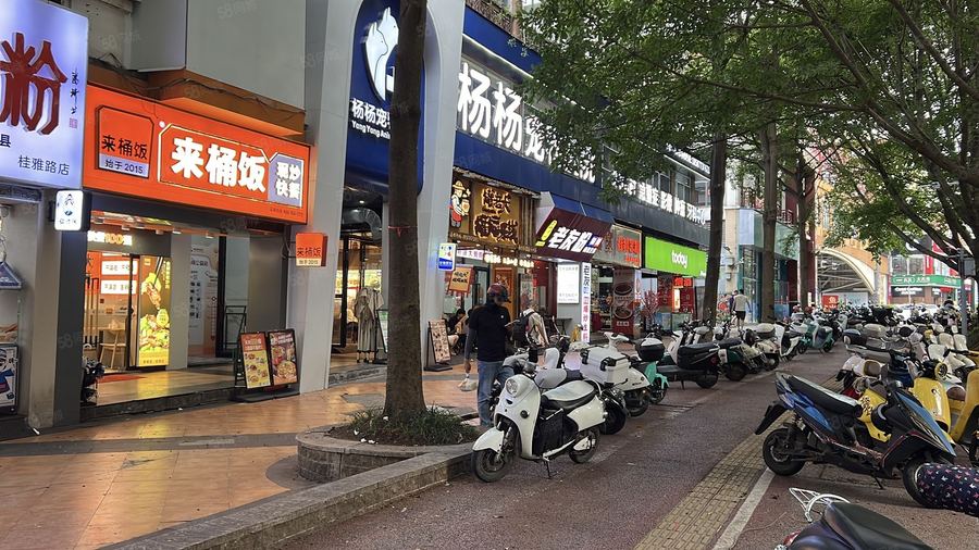 青秀区东盟商务商铺 东盟盛天地临街餐饮成行转让，商业住宅一体，消费力高，可粉饭类 实景图