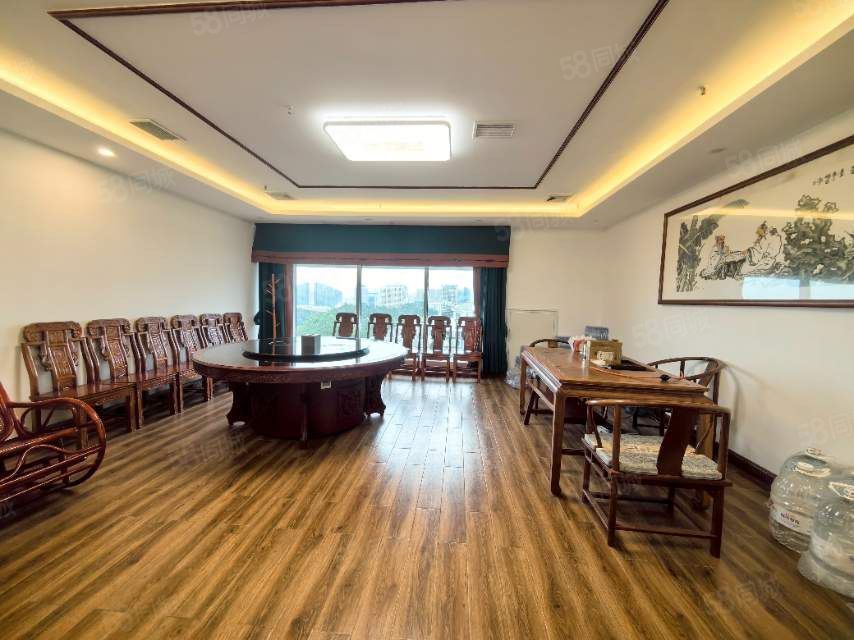 青秀区东盟商务写字楼 带猛火灶厨房 带全套办公家具 华润龙光九洲国际商圈 实景图