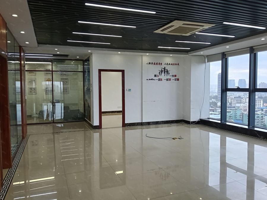 西乡塘区大学东路写字楼 东盟财经广场地铁口精装现房24小时空调服务 可分割可整租 实景图