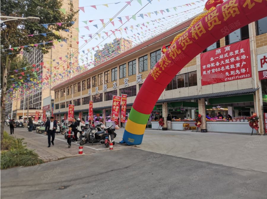 西乡塘区商铺 0租金0押金摆摊，免费让你有个落脚点做生意 实景图