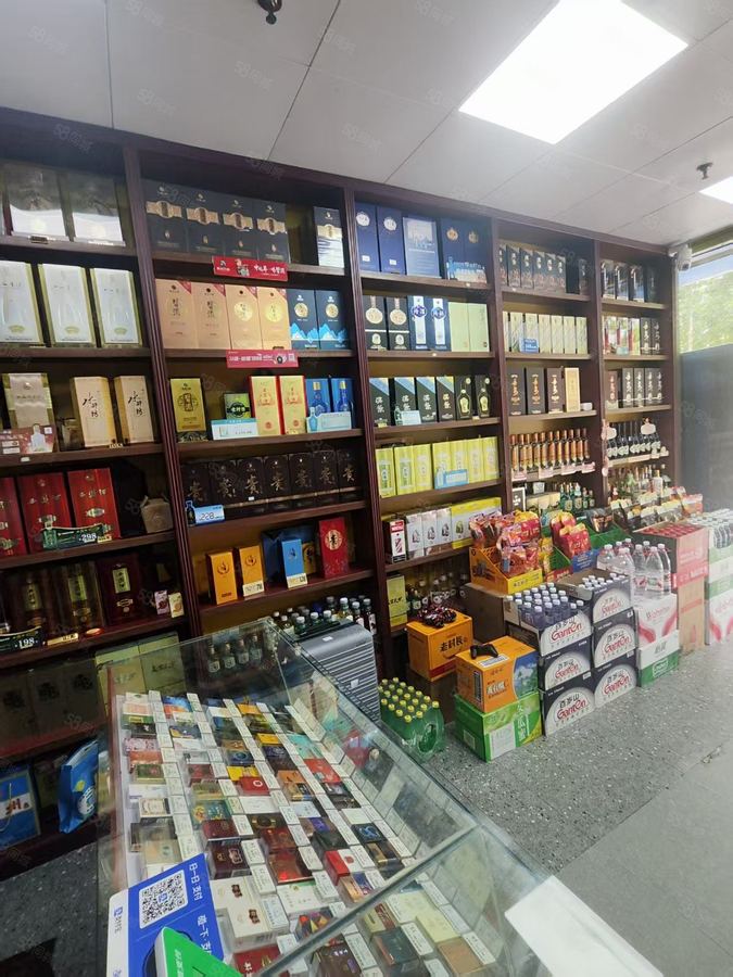 良庆区商铺 (蜂喔5)良庆社区底商烟证27档烟酒店转让,营业额3000多 实景图