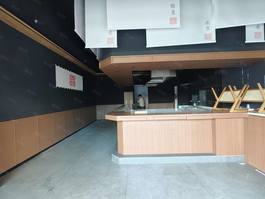 青秀区东盟商务商铺 盛天地临街餐饮铺出租,人流量大,停车方便,可做快餐粉店餐饮等 实景图