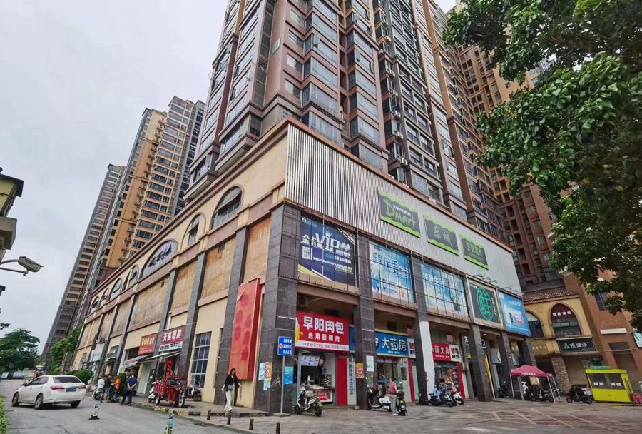 江南区商铺 钱隆江南小区原超市位置2350平米带基础装修,可分租 实景图