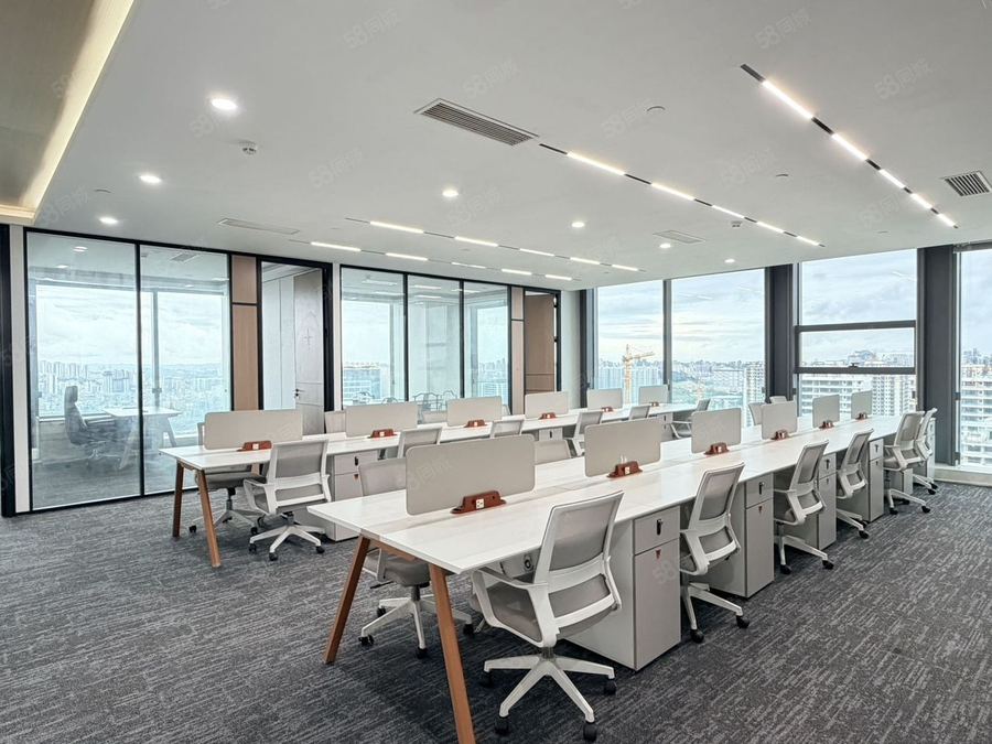 青秀区东盟商务写字楼 华丰城，甲方直租292平带办公家具，全新装修，地铁口位置 实景图