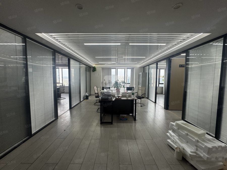 西乡塘区商铺 三套一起打通配套齐全写字楼办公可注册不可分割 实景图