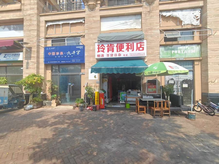 良庆区商铺 良庆盛邦珑湖临街带烟证便利店转让！ 实景图
