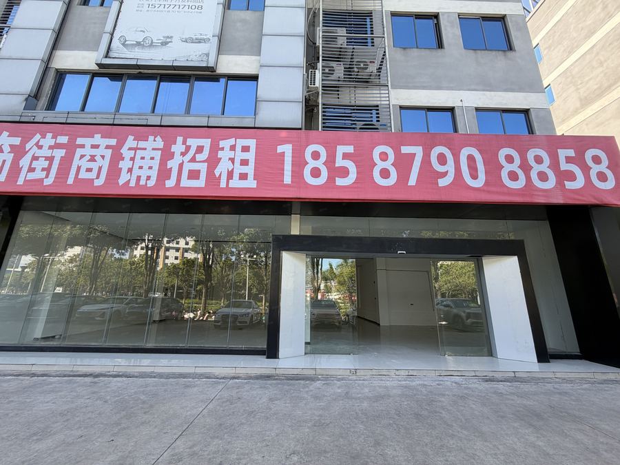 青秀区商铺 沿街铺面！诚招 智能硬件展厅 宠物洗护店 生活服务类各个行业 实景图
