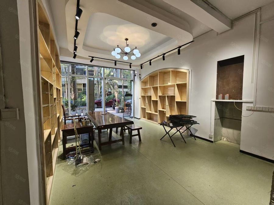 青秀区东盟商务商铺 盛天地茶酒庄出租,无转让费,停车方便,适合:办公会所,茶室等 实景图