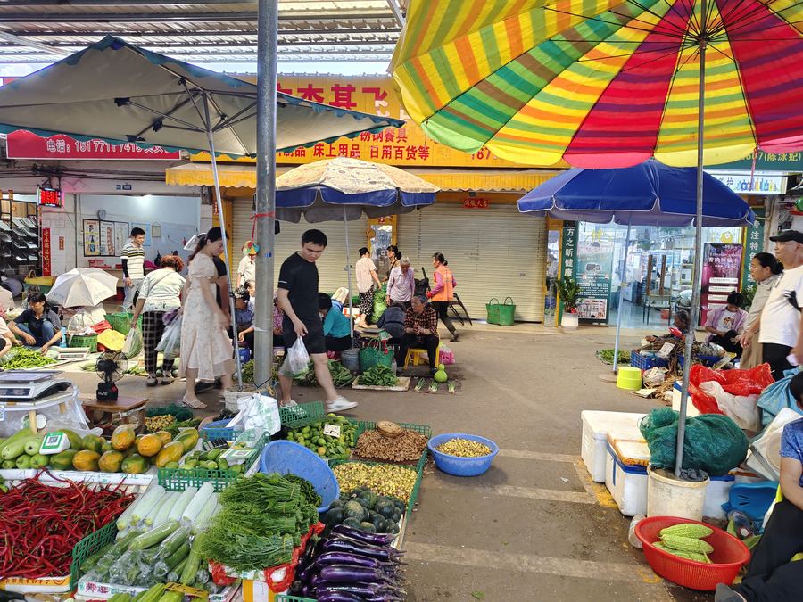 青秀区商铺 石埠街市市场内铺面,人流量大 实景图