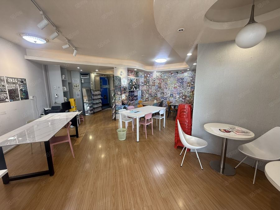 青秀区民族广场写字楼 国贸中心85平拼豆美甲店零装修成本到手可直接营业随时可约看房 实景图