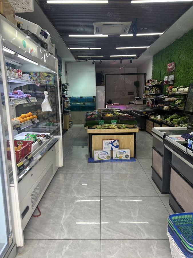 青秀区商铺 南宁大桥 临街商铺 靠近人行南门 业态丰富 实景图