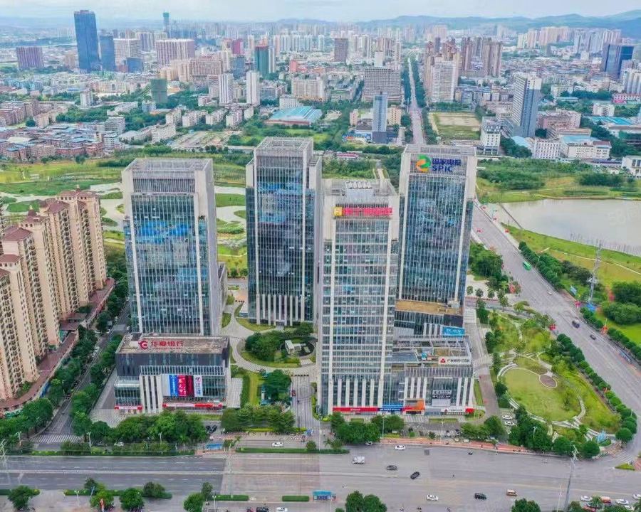 西乡塘区鲁班路写字楼 开发商特价信息港146平纯写字楼 格局方正 落地窗采光 实景图