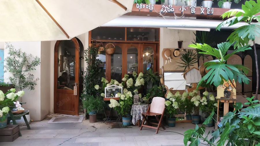 青秀区商铺 非中介转让青秀区凤岭北万达出入口精装修品牌咖啡（可空转） 实景图