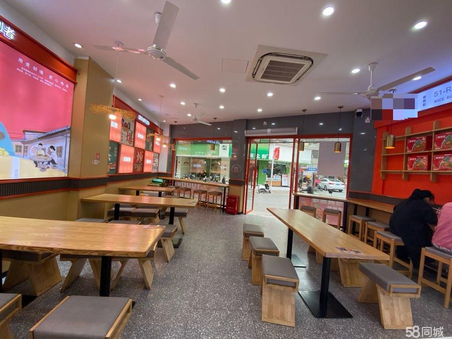 青秀区商铺 个人转让｜虎邱西路与虎邱路交叉路口处临街餐饮店旺铺转让 实景图