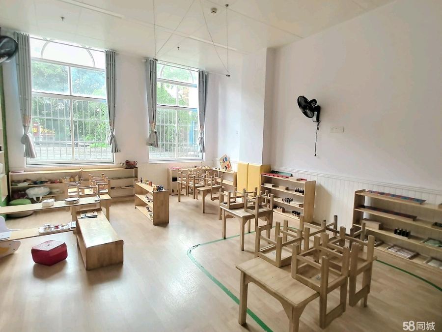 青秀区商铺 青秀凤岭北英伦十八沿街699㎡商铺招租 实景图