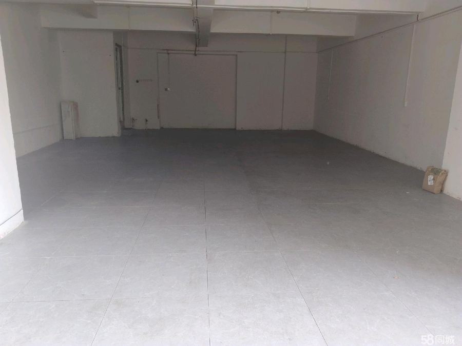 青秀区商铺 和德新天地70平商业街铺 月租800元适合做便利店 实景图