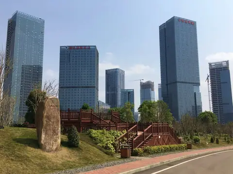 邕宁区龙岗写字楼 碧桂园·龙岗天麓 2754㎡ 大面积办公